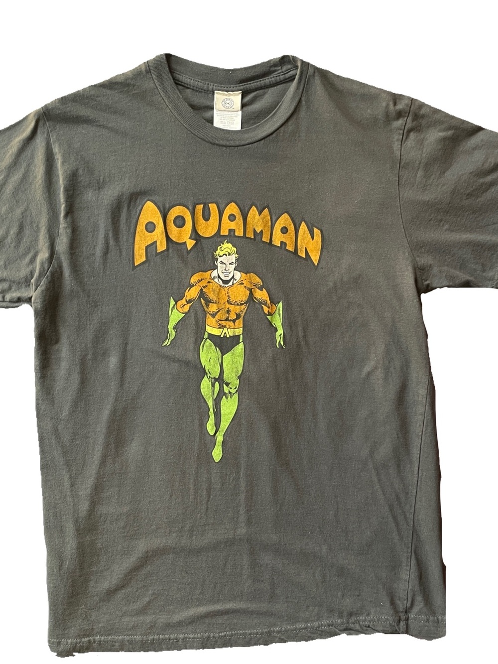 DC Comics Aquaman Men’s Tee Gray size M